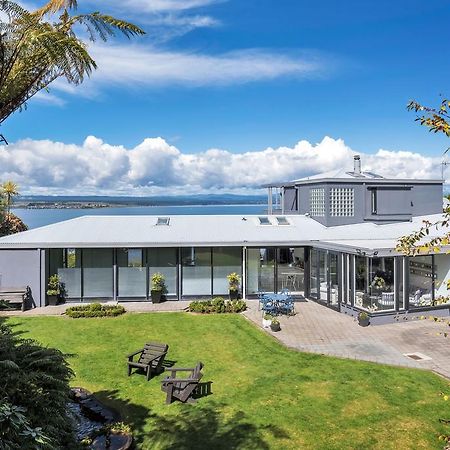 Serenity On Wakeman Bed & Breakfast Taupo Exterior photo